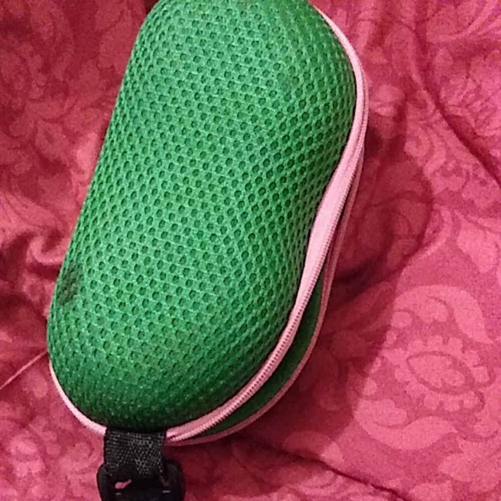 😎Sunglass case 🕶👝🔆 - Picture 2 of 4